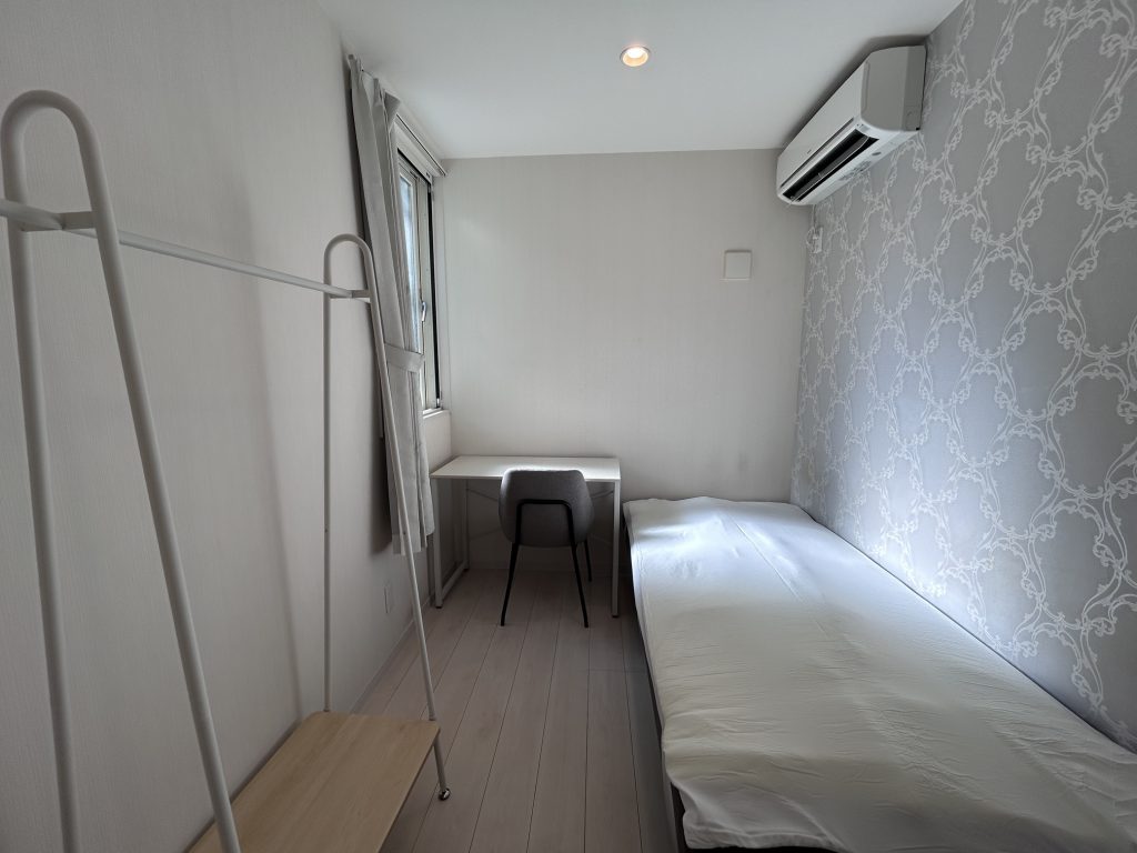 Mixed-gender Share House (Male floor), BanRak Rokugo-Dote 105 | ¥37,000