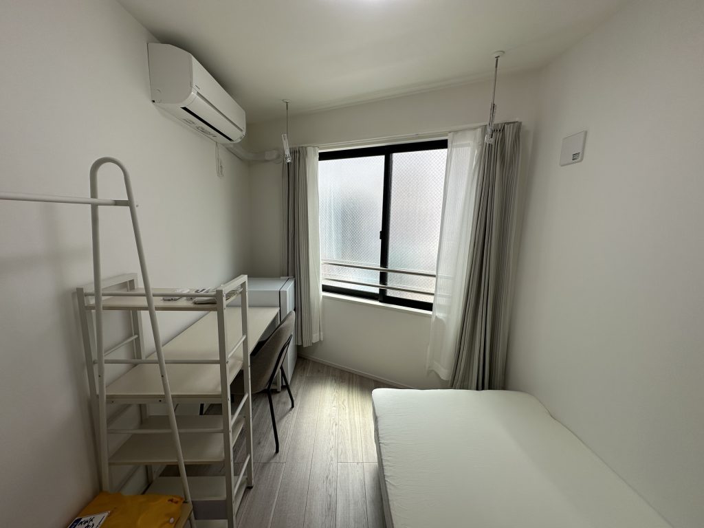 Mixed-gender Share House (Female Floor), BanRak Saginomiya 205 | ¥45,000
