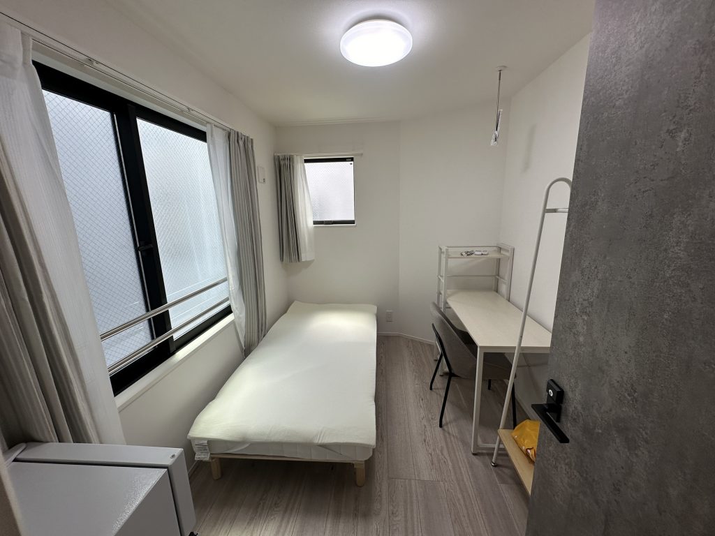 Mixed-gender Share House (Female Floor), BanRak Saginomiya 206 | ¥45,000