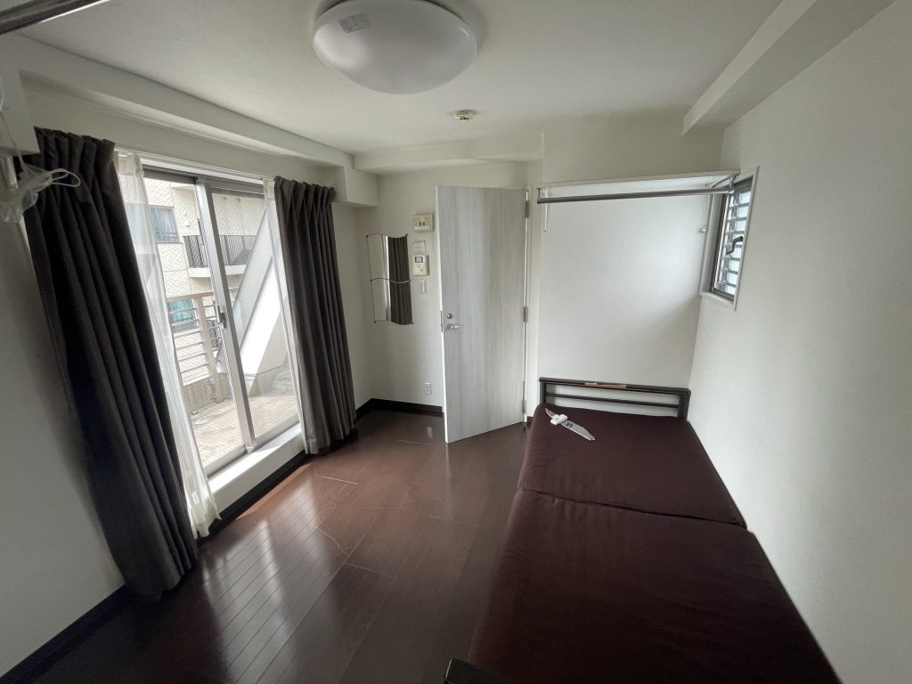 Mixed-gender Share House, BanRak Ogu Room 13 | ¥45,000