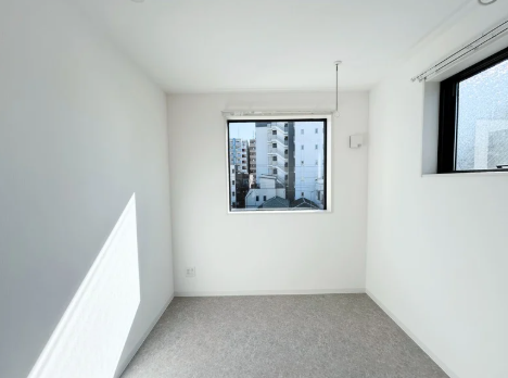 Mixed-gender Share House (Male Floor), BanRak Koganecho 203 | ¥42,000
